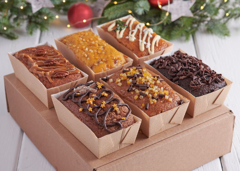 Festive sponge cakes- 6 piece
